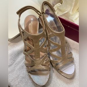 Women’s Naturalizer “Danya” strappy sandal with heel size 9.5 medium - taupe